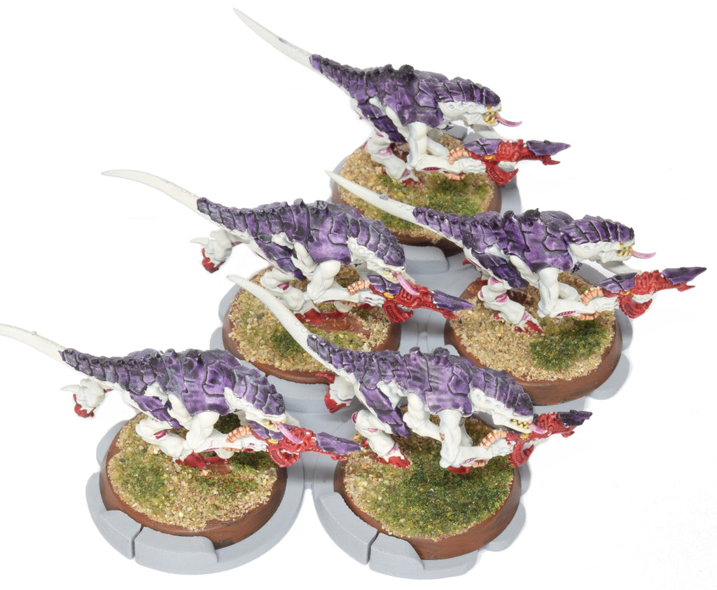 Standard Movement Tray - 4 pack - 5 models staggered formation